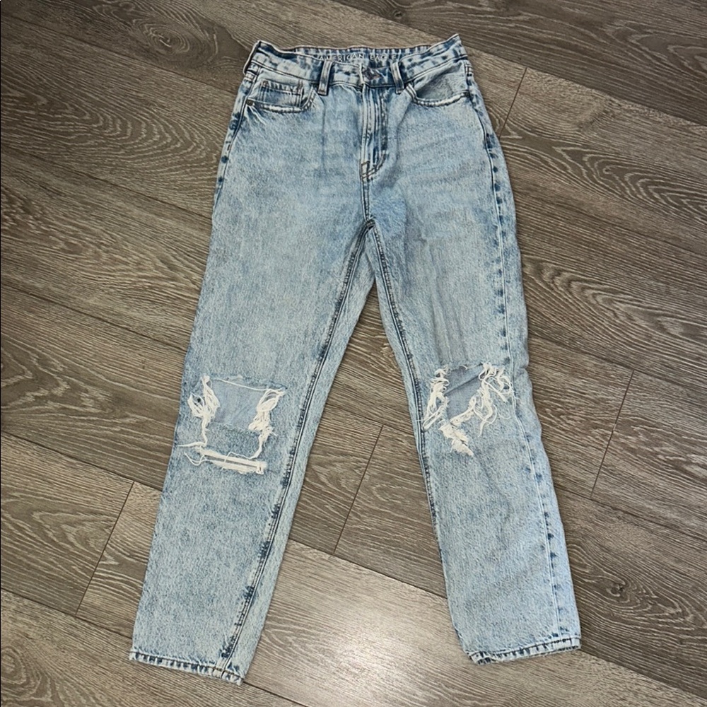 American Eagle Outfitters Blue Boyfriend Jeans Distressed Vintage Wash
